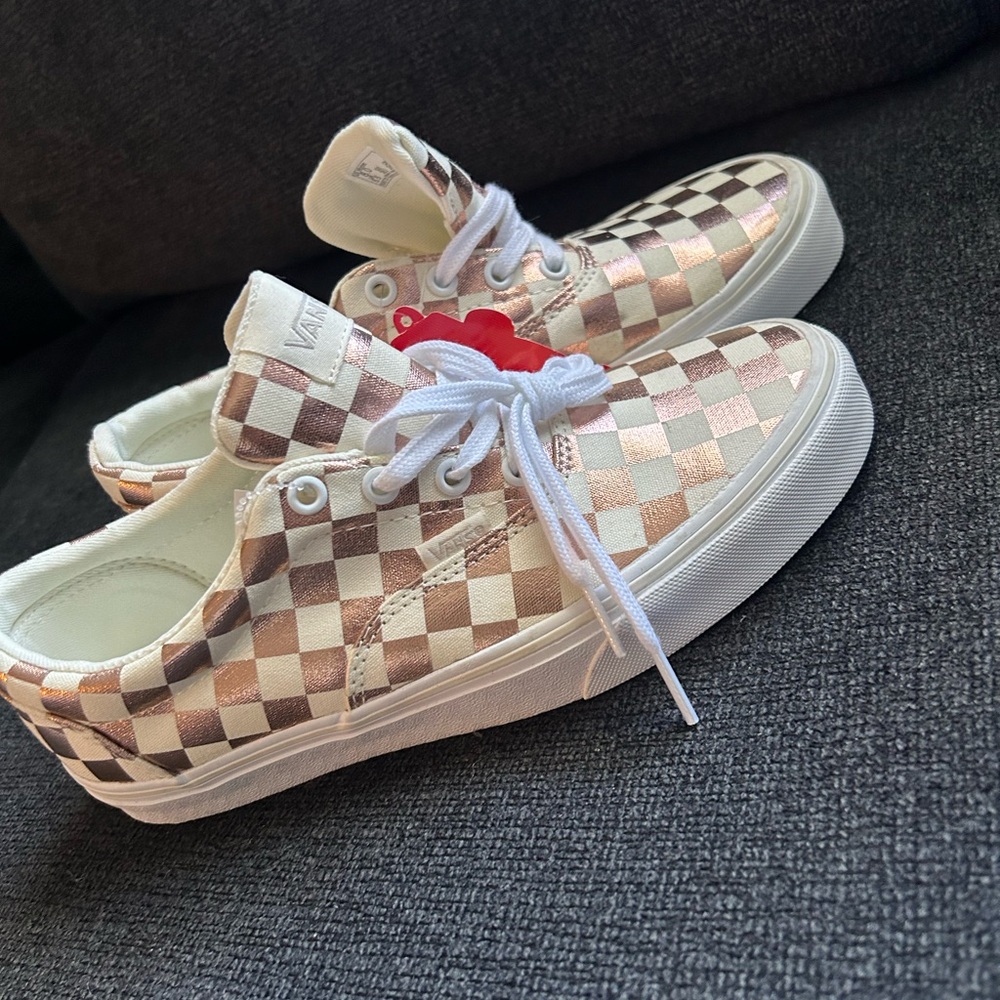 NWT  rose gold and cream colored checkers VANS sneakers ! Women’s size US 8